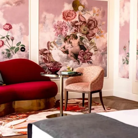 Upon Angels - Adults Only Lizbona