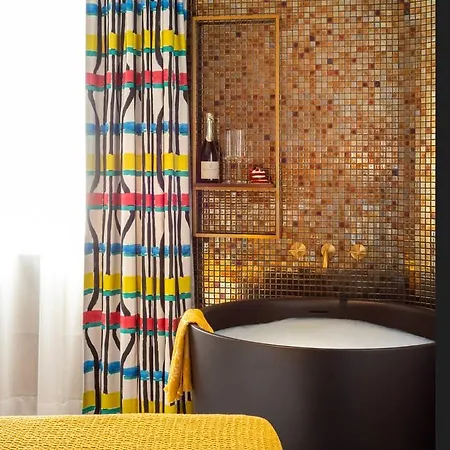 Upon Angels - Adults Only 4*