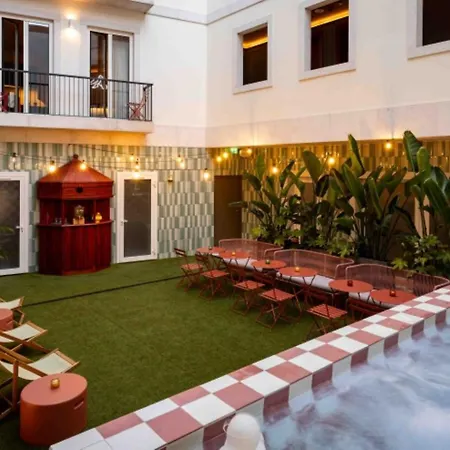 Upon Angels - Adults Only 4*