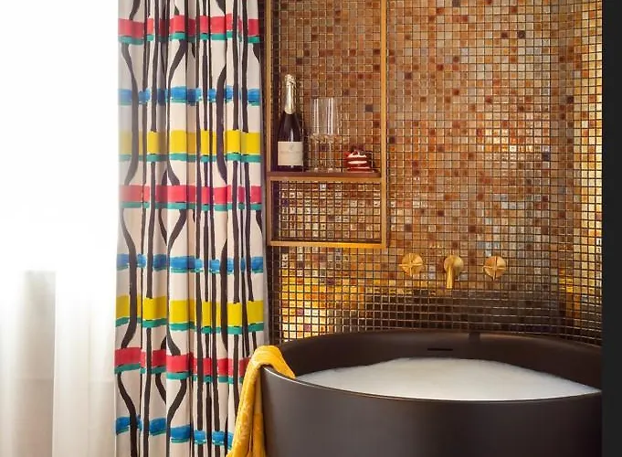 Upon Angels - Adults Only 4*