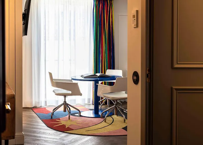 Upon Angels - Adults Only 4* Лиссабон