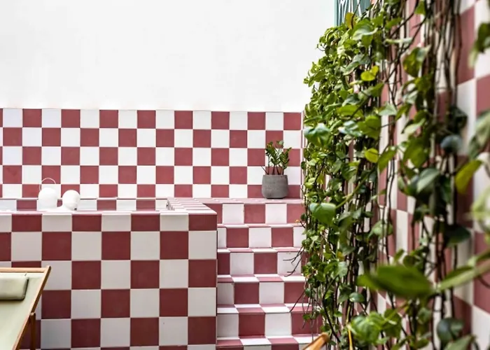 Upon Angels - Adults Only Лиссабон