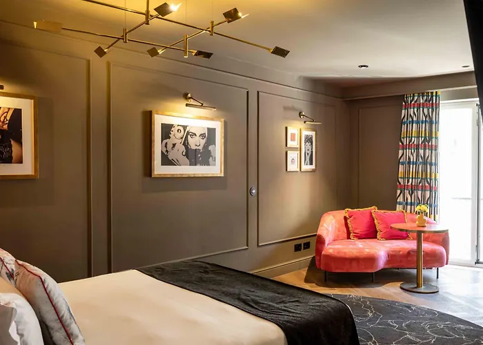 Upon Angels - Adults Only Lisbona